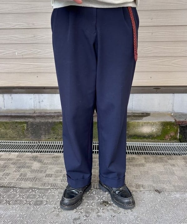 つぼさんの「BEAMS WOMEN｜【別注】 WAREHOUSE & CO. / ステンシル13 前V スウェット」を使ったコーディネート