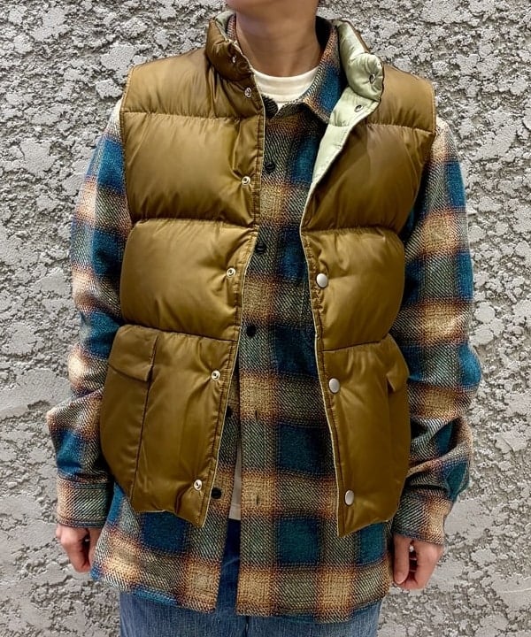 たぐみさんの「BEAMS WOMEN｜リバーシブル ダウン ベスト」を使ったコーディネート