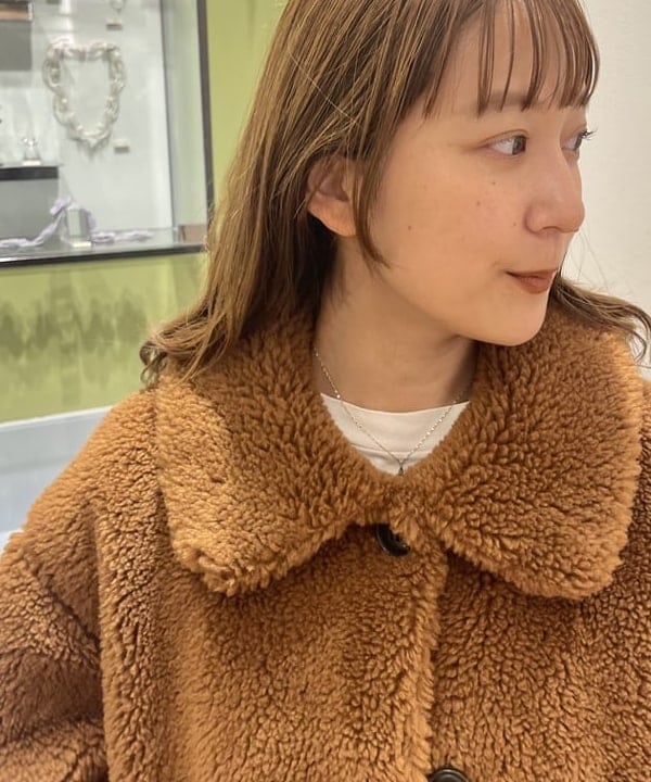 大木さんの「BEAMS WOMEN｜ボア ビッグ ポケット ハーフ コート」を使ったコーディネート