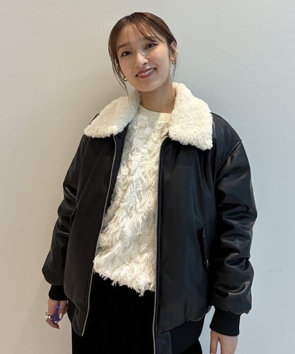 松本 佳菜子さんの「BEAMS WOMEN｜フェイクレザー ナカワタボマー ブルゾン」を使ったコーディネート
