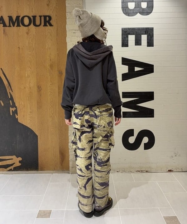キラリさんの「BEAMS WOMEN｜【別注】WAREHOUSE & CO. / セコハン 後付け フーディー」を使ったコーディネート
