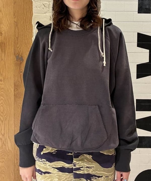 キラリさんの「BEAMS WOMEN｜【別注】WAREHOUSE & CO. / セコハン 後付け フーディー」を使ったコーディネート