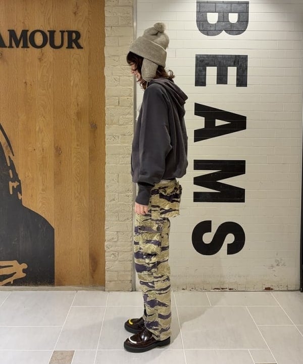 キラリさんの「BEAMS WOMEN｜【別注】WAREHOUSE & CO. / セコハン 後付け フーディー」を使ったコーディネート