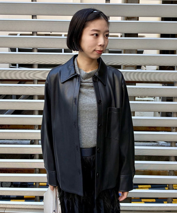 イナダさんの「BEAMS WOMEN｜GIANNI CHIARINI / ALIFA レザーショルダーバッグ S」を使ったコーディネート