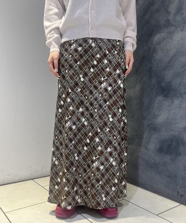 星野 真依さんの「BEAMS WOMEN｜DANTON / LAMBS WOOL CREWNECK CARDIGAN」を使ったコーディネート