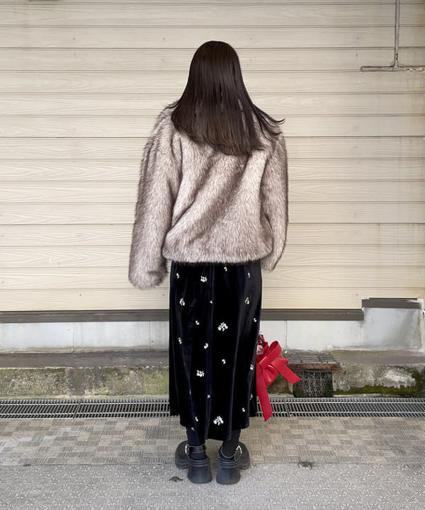 カタヤマ アヤさんの「BEAMS WOMEN｜フェイクファー ショート ブルゾン」を使ったコーディネート