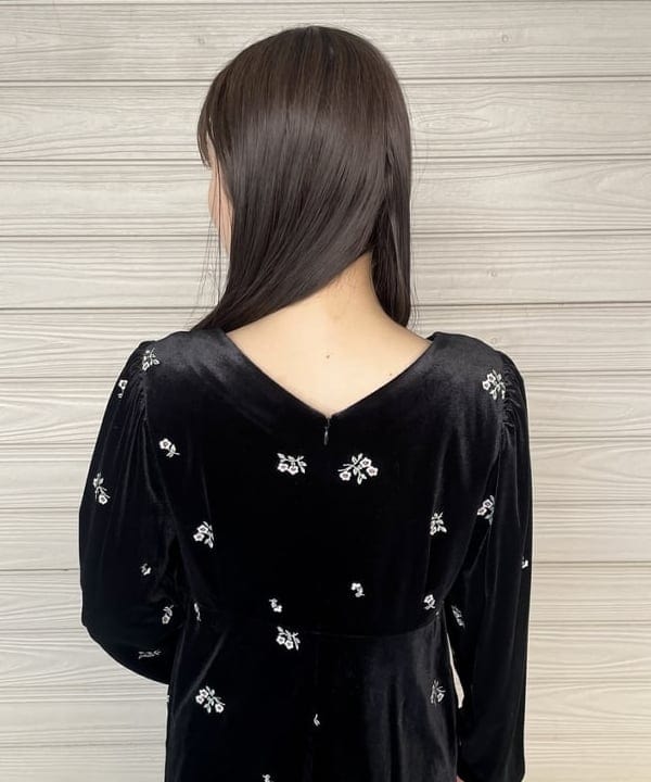 カタヤマ アヤさんの「BEAMS WOMEN｜フェイクファー ショート ブルゾン」を使ったコーディネート