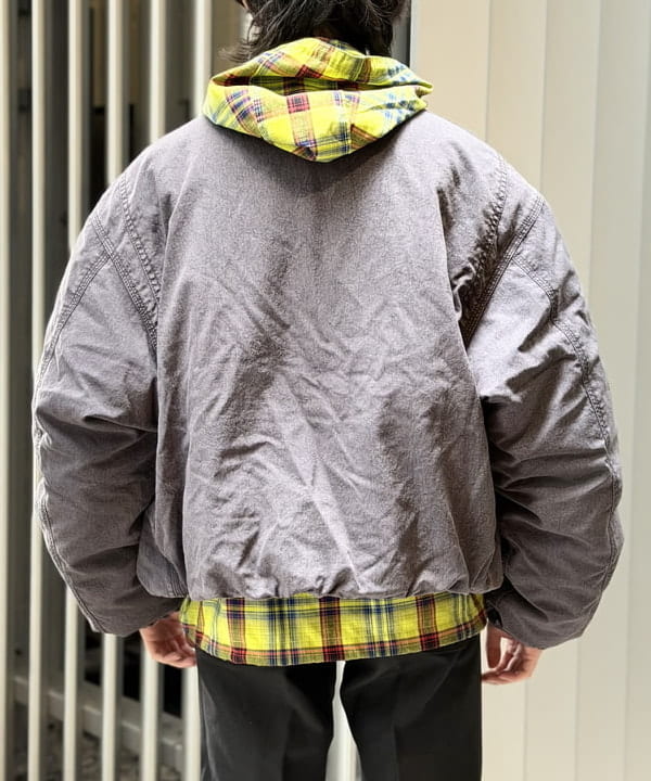 うえきんぐさんの「ワイドショートフィット フェード ダック ダウンジャケット」を使ったコーディネート