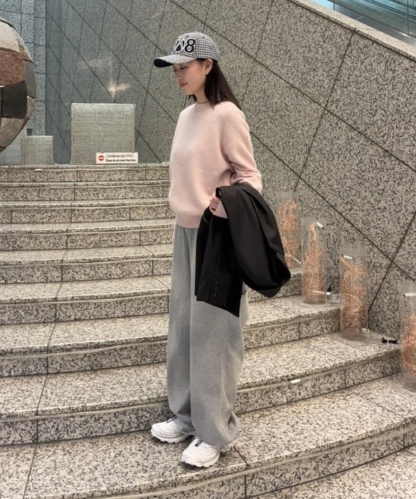 amiriさんの「BEAMS WOMEN｜ヤク フォックス ロングスリーブ プルオーバーニット」を使ったコーディネート