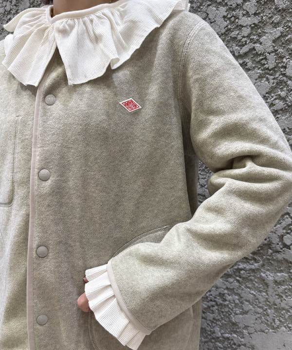 シロヤマさんの「BEAMS WOMEN｜チェック キルト ミディスカート」を使ったコーディネート