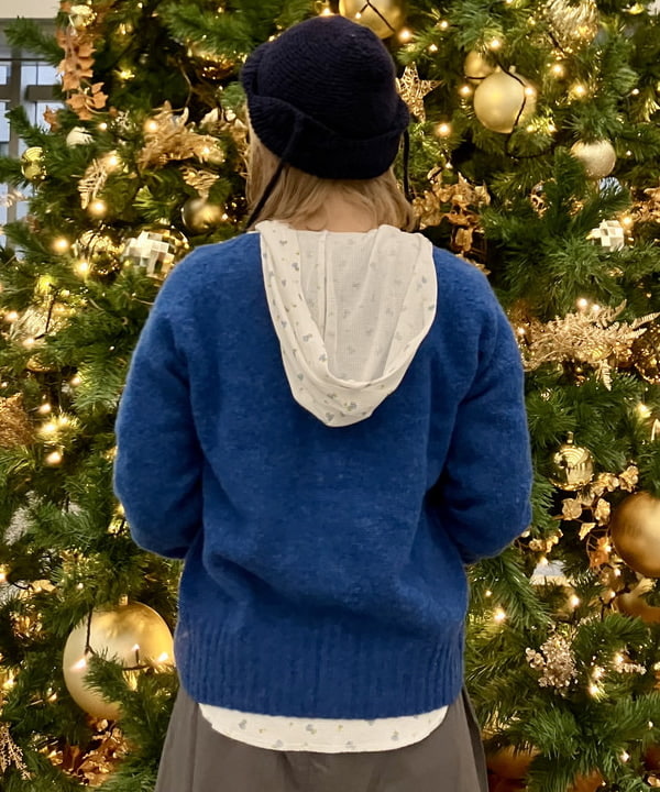 小原 もこさんの「BEAMS WOMEN｜ニュースペーパーバッグ ミニ」を使ったコーディネート