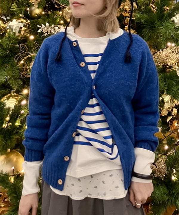 小原 もこさんの「BEAMS WOMEN｜ニュースペーパーバッグ ミニ」を使ったコーディネート