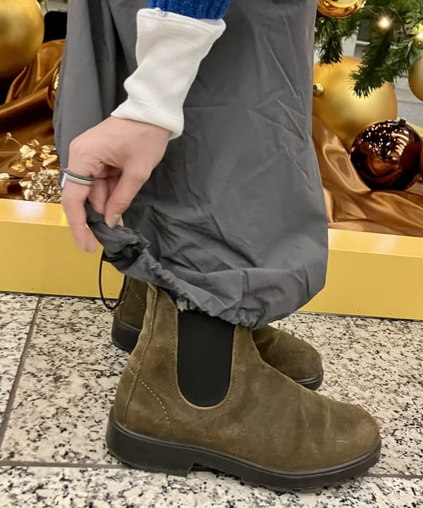 小原 もこさんの「BEAMS WOMEN｜ニュースペーパーバッグ ミニ」を使ったコーディネート