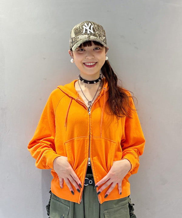 りかちょび/岸本梨佳さんの「BEAMS WOMEN｜【別注】SCREEN STARS / フルジップ パーカー」を使ったコーディネート