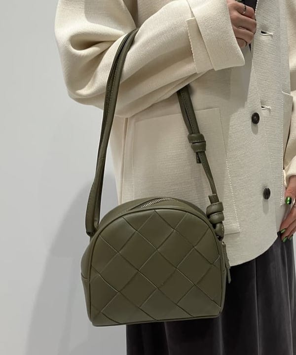 中平 あみさんの「BEAMS WOMEN｜2WAY キュプラ カットワンピース」を使ったコーディネート