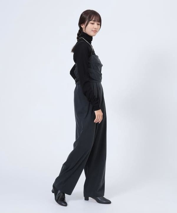 茂野 真楓さんの「BEAMS WOMEN｜キュプラ ドレープ オールインワン」を使ったコーディネート