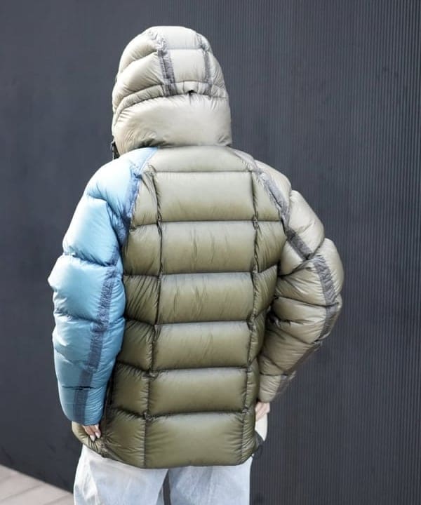 松本 佳菜子さんの「」を使ったコーディネート