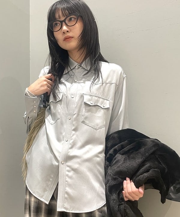 加歩さんの「BEAMS WOMEN｜RBS / フェイクファー ステンカラー コート」を使ったコーディネート