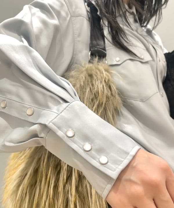 加歩さんの「BEAMS WOMEN｜RBS / フェイクファー ステンカラー コート」を使ったコーディネート