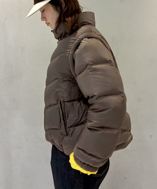 キラリさんの「BEAMS WOMEN｜【別注】SIERRA DESIGNS / 2WAY ショート ダウン 25FW」を使ったコーディネート