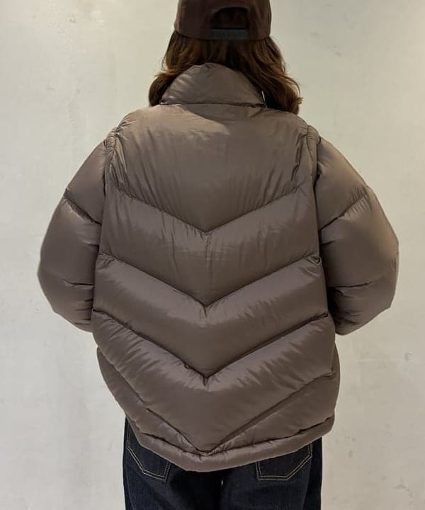 キラリさんの「BEAMS WOMEN｜【別注】SIERRA DESIGNS / 2WAY ショート ダウン 25FW」を使ったコーディネート