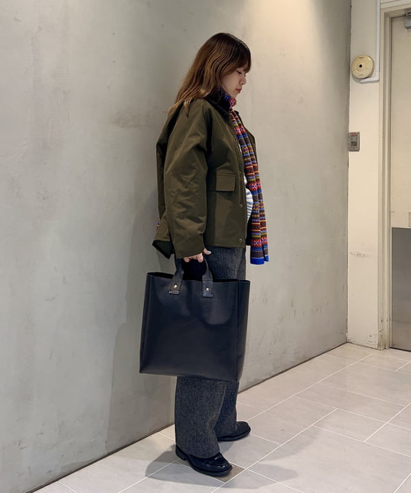 ナツハさんの「BEAMS WOMEN｜【別注】ROBERT MACKIE / フェアアイル マフラー」を使ったコーディネート