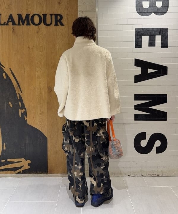 マツミヤさんの「BEAMS WOMEN｜シャギー トグルボタン ハーフ コート」を使ったコーディネート