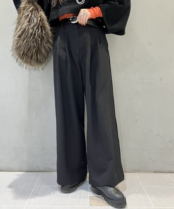 CHIHIROさんの「BEAMS WOMEN｜	クロップド 2WAY ニット」を使ったコーディネート