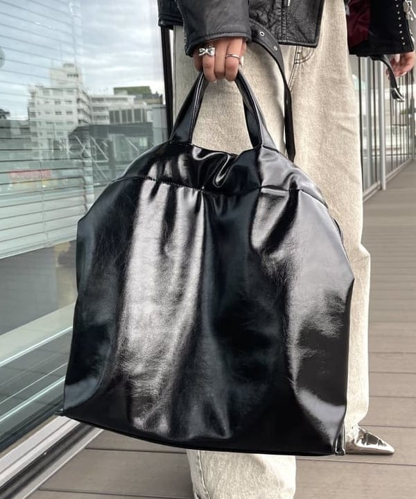 松本 佳菜子さんの「BEAMS WOMEN｜スウェット ジップ フーディー」を使ったコーディネート