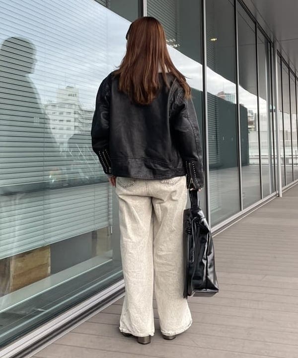 松本 佳菜子さんの「BEAMS WOMEN｜スウェット ジップ フーディー」を使ったコーディネート