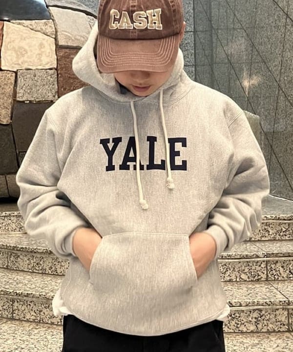 赤羽 花さんの「BEAMS WOMEN｜Champion / リバースウィーブ(R) フーデッド スウェット シャツ」を使ったコーディネート