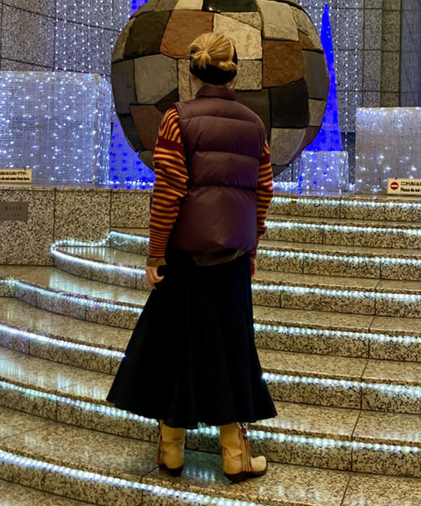 小原 もこさんの「BEAMS WOMEN｜リバーシブル ダウン ベスト」を使ったコーディネート