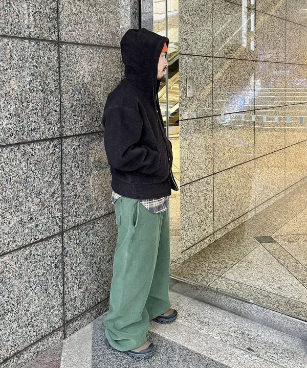 吉田 洸輝さんの「BEAMS WOMEN｜ワイドショートフィット スライバー フルジップ フーディ」を使ったコーディネート