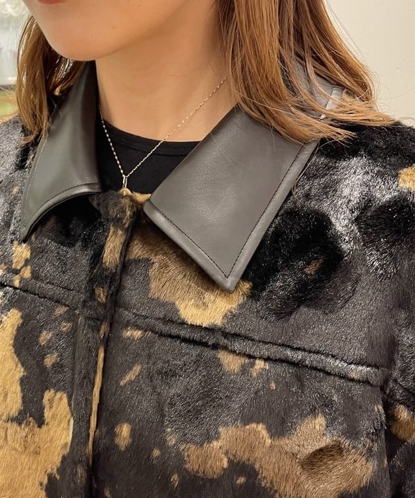 大木さんの「BEAMS WOMEN｜RBS / フェイクファー ステンカラー コート」を使ったコーディネート