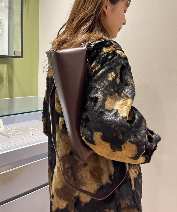 大木さんの「BEAMS WOMEN｜RBS / フェイクファー ステンカラー コート」を使ったコーディネート