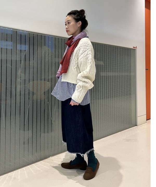 清水 彩乃さんの「BEAMS WOMEN｜100/2 ギンガムチェック ボタンダウン シャツ」を使ったコーディネート