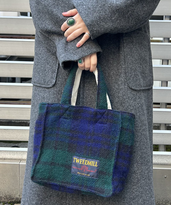 まつむさんの「BEAMS WOMEN｜モッサー ロング ダッフルコート 25FW」を使ったコーディネート