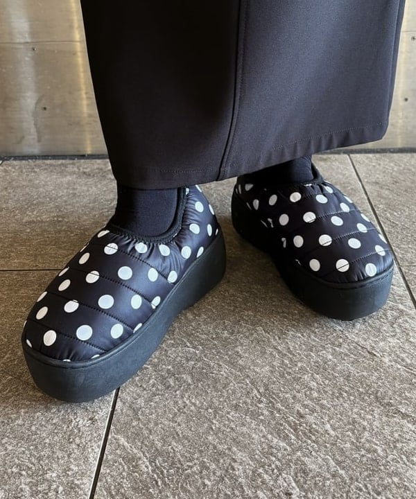 りかちょび/岸本梨佳さんの「BEAMS WOMEN｜【別注】Nor&rsquo;Easterly / シェットランド シャギー クルーネック 25FW」を使ったコーディネート