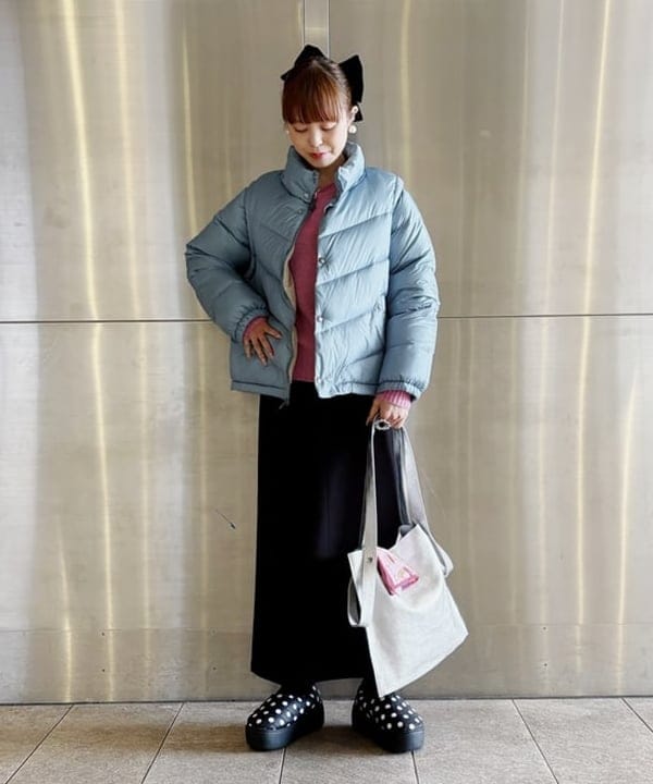 りかちょび/岸本梨佳さんの「BEAMS WOMEN｜【別注】Nor&rsquo;Easterly / シェットランド シャギー クルーネック 25FW」を使ったコーディネート
