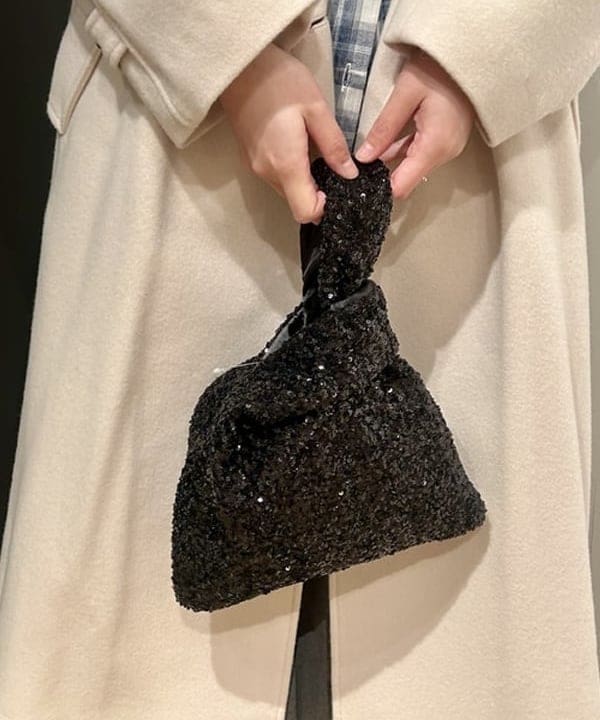 早川 萌子さんの「BEAMS WOMEN｜スタンドカラー ダブル コート」を使ったコーディネート