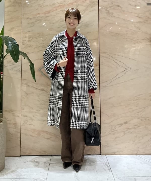茂野 真楓さんの「BEAMS WOMEN｜MACKINTOSH / COLIIN グレンチェック コート」を使ったコーディネート