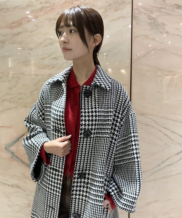 茂野 真楓さんの「BEAMS WOMEN｜MACKINTOSH / COLIIN グレンチェック コート」を使ったコーディネート
