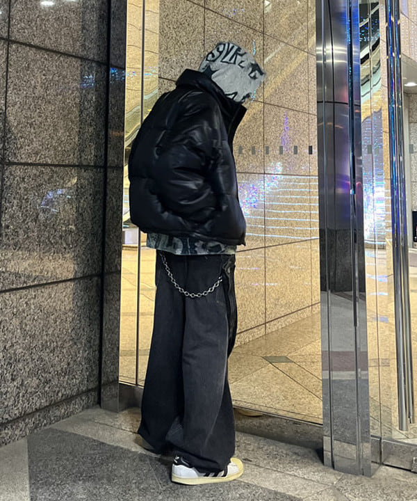 菊田 悠さんの「BEAMS WOMEN｜レザーライク ダウン ブルゾン」を使ったコーディネート