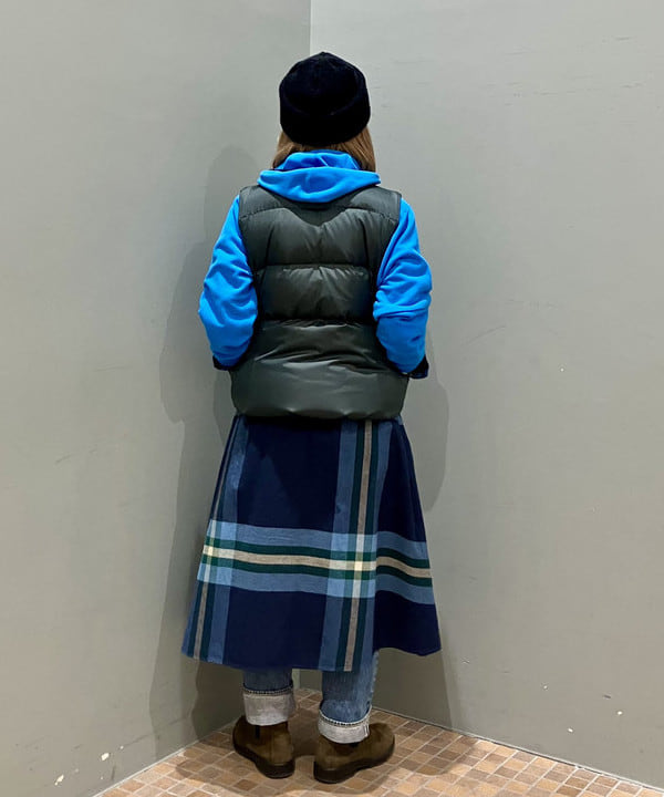 小原 もこさんの「BEAMS WOMEN｜リバーシブル ダウン ベスト」を使ったコーディネート