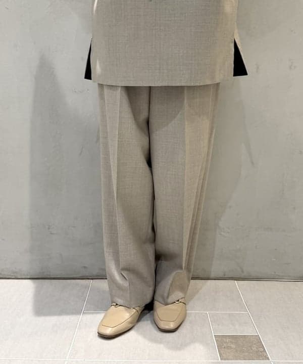 ヒライさんの「BEAMS WOMEN｜マルチウェイ ボウタイ ブラウス」を使ったコーディネート