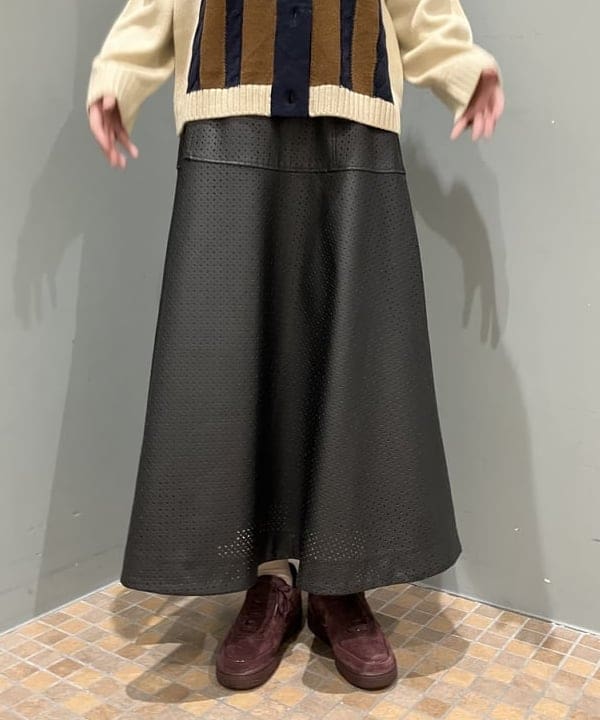 加歩さんの「BEAMS WOMEN｜【別注】Champion / ニット カーディガン」を使ったコーディネート