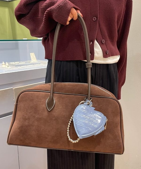 大木さんの「BEAMS WOMEN｜【別注】FRED PERRY / Tipped Collar Cardigan」を使ったコーディネート