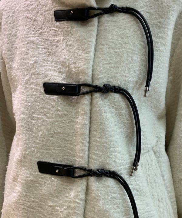 れいなさんの「BEAMS WOMEN｜シャギー トグルボタン ハーフ コート」を使ったコーディネート