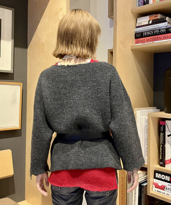 小原 もこさんの「BEAMS WOMEN｜BEAMS BOY / 樹脂 パール ロング ネックレス」を使ったコーディネート