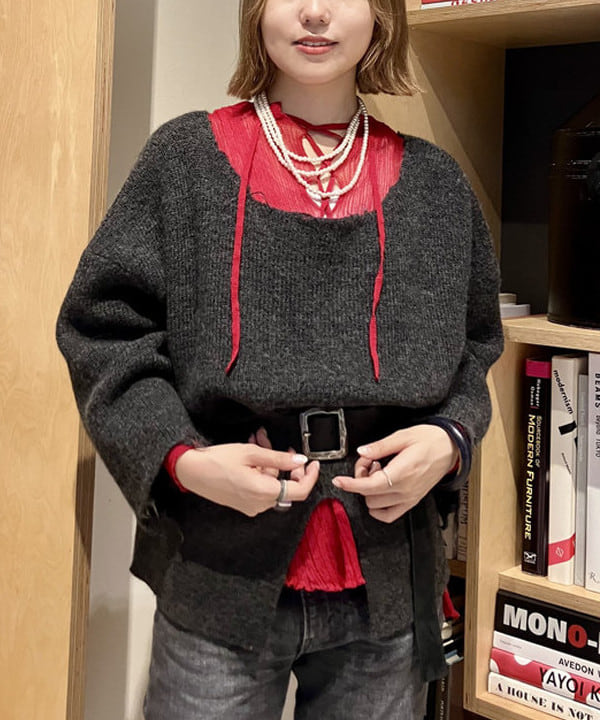 小原 もこさんの「BEAMS WOMEN｜BEAMS BOY / 樹脂 パール ロング ネックレス」を使ったコーディネート